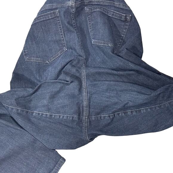 Torrid Women’s jeans Size 22R Dark Blue Rinse Manufacturer Feathering - Picture 7 of 13